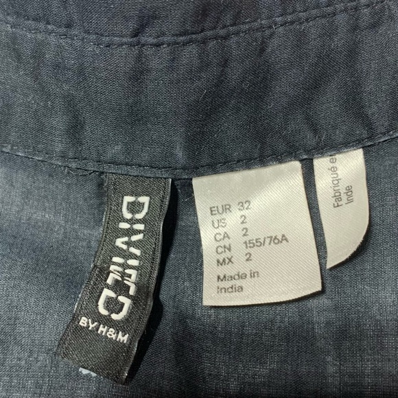 EUC H&M Women’s Lightweight Black Button Down Full Length Cotton Longsleeves Top - Picture 12 of 15